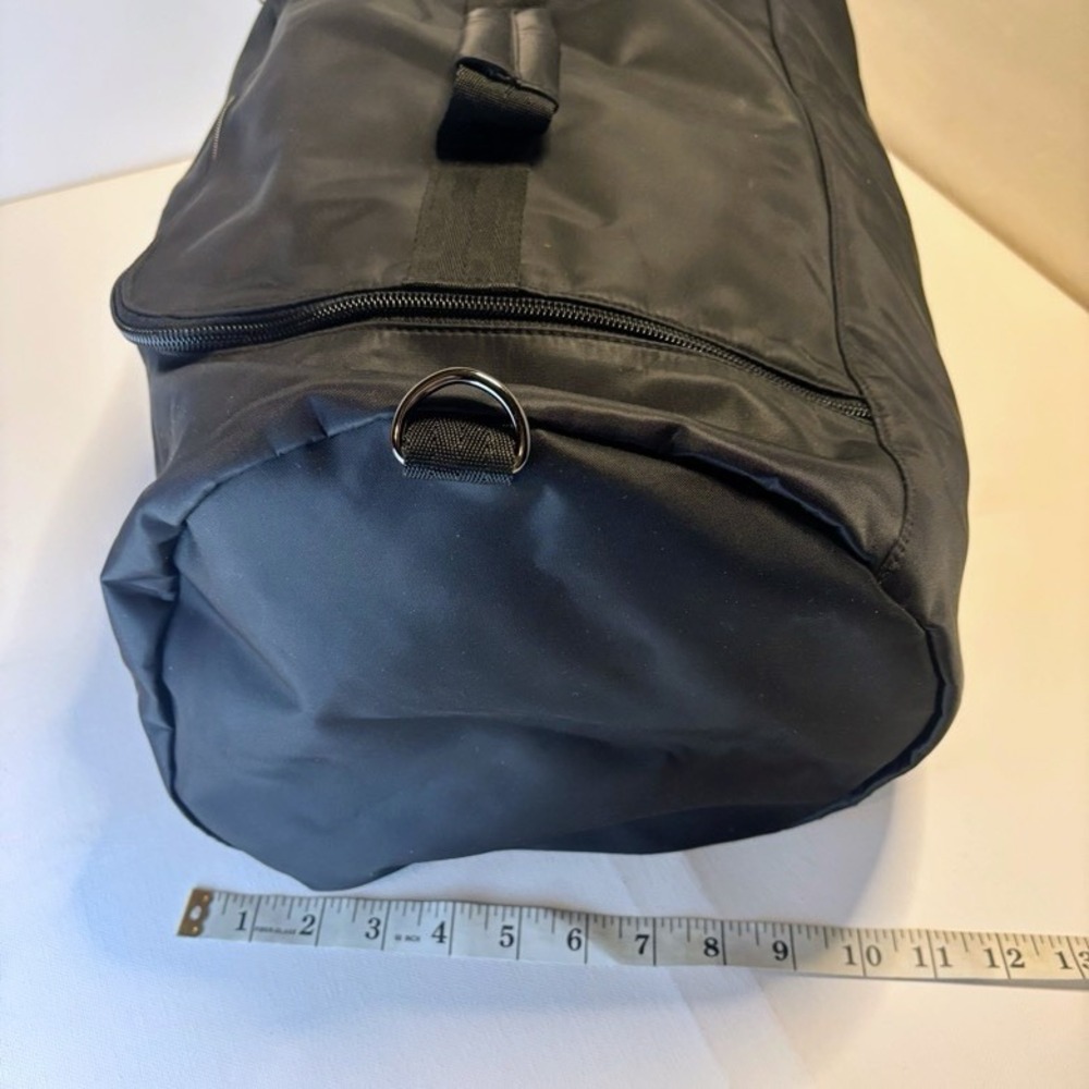 New DKNY Black Travel Set Duffle Gym + Toiletry Bag Sports Weekend Donna Karan - Picture 11 of 16
